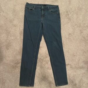 White House, Black market skimmer jeans size 6 zipper fly